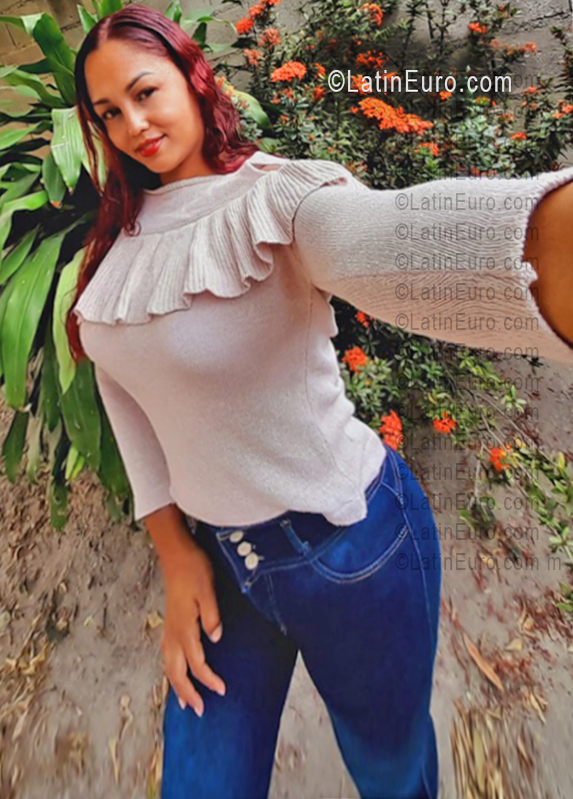 Date this lovely Venezuela girl Isabel from Caracas VE5624