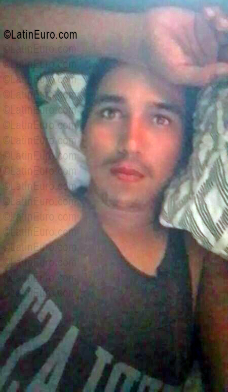 Date this tall Venezuela man Luis from Venezuela VE5646