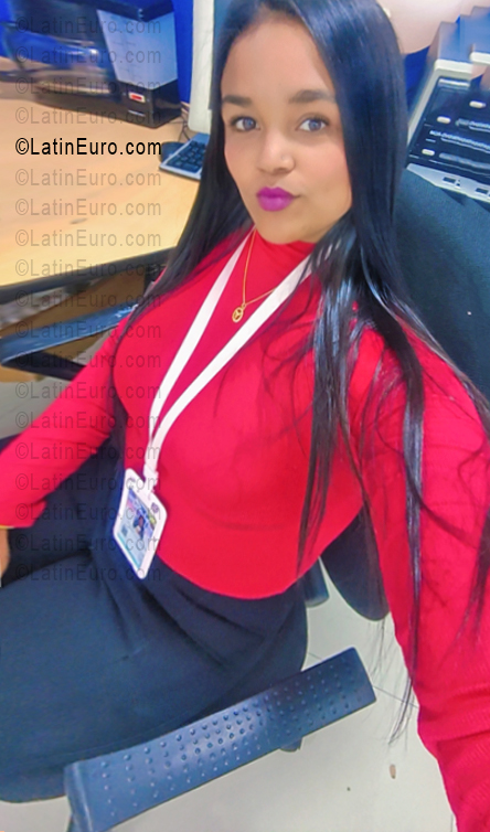 Date this hot Venezuela girl Daniella from Caracas VE5664