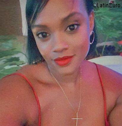 Date this good-looking Dominican Republic girl Seline from Santo Domingo DO56395