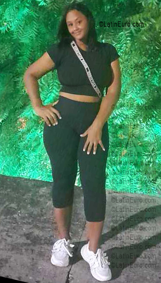 Date this cute Colombia girl Leonela from Cartagena CO33748