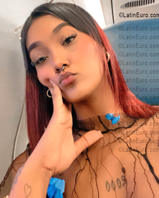 Date this young Dominican Republic girl Walkis from Santiago DO56444