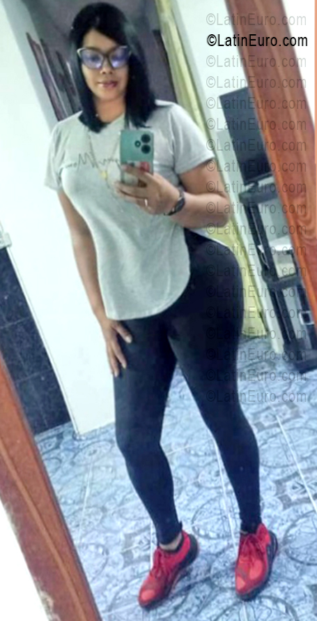 Date this athletic Venezuela girl Marielena from Venezuela VE5690
