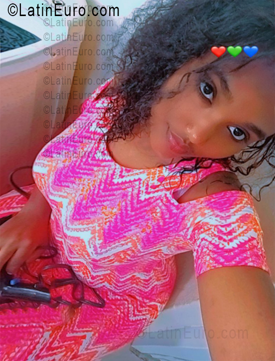 Date this delightful Dominican Republic girl Neiry from Santo Domingo DO56470
