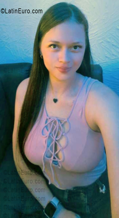 Date this funny Colombia girl Wendy from Medellin CO33752
