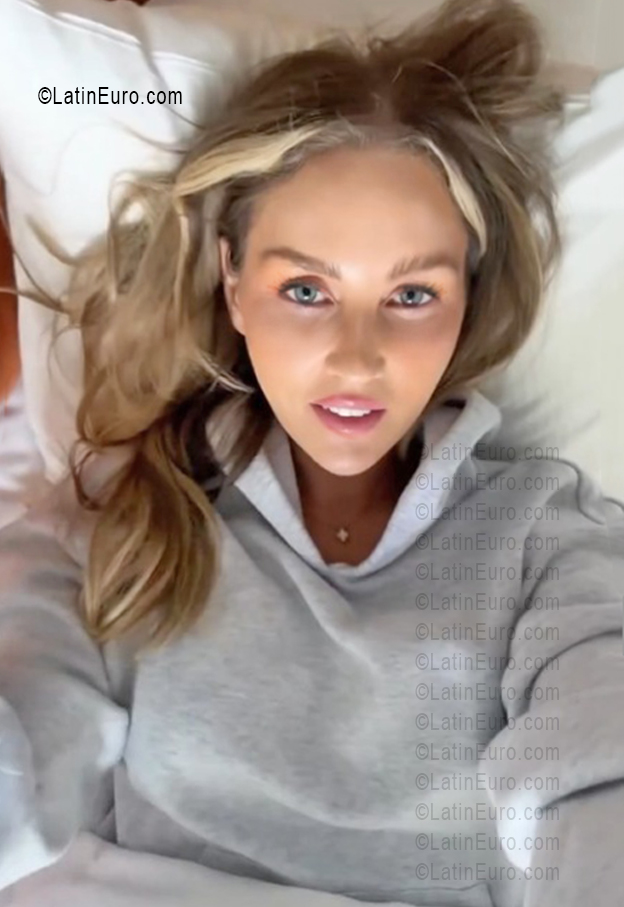 Date this tall Germany girl Marth from Frankfurt DE580