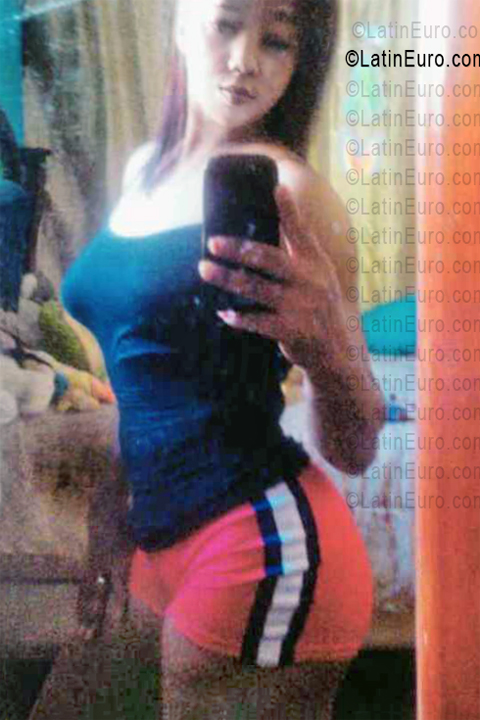Date this pretty Dominican Republic girl Lina from Esperanza DO56541