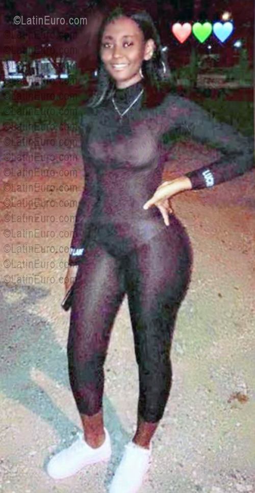 Date this exotic Dominican Republic girl Yolanda from Santo Domingo DO56600