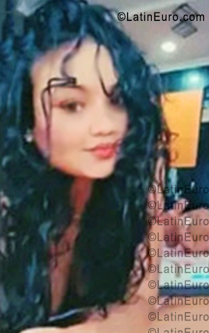 Date this cute Colombia girl Milagros from Barranquilla CO33769