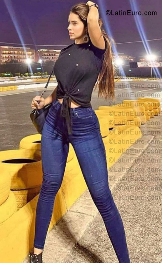 Date this fun Venezuela girl Migde from Caracas VE5715