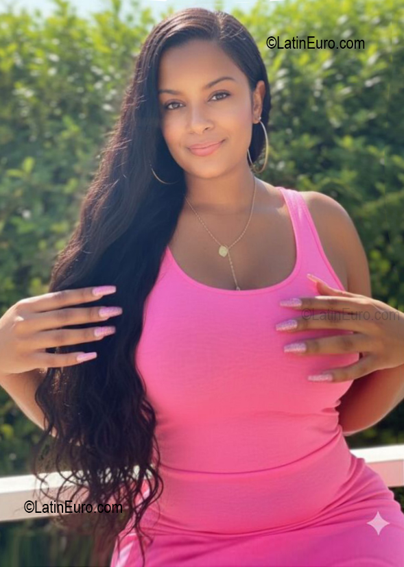 Date this hard body Dominican Republic girl Rafelina from Puerto Plata DO56733