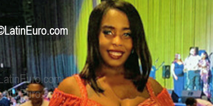 Date this stunning Dominican Republic girl Lise from Santo Domingo DO56811