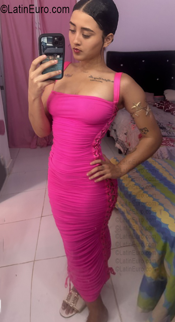 Date this passionate Dominican Republic girl Michelle from La Romana DO56883