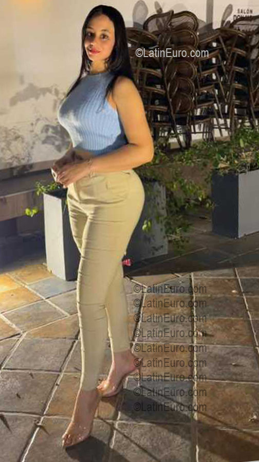 Date this sensual Dominican Republic girl Lizbeth from Santiago De Los Cabelleros DO56916