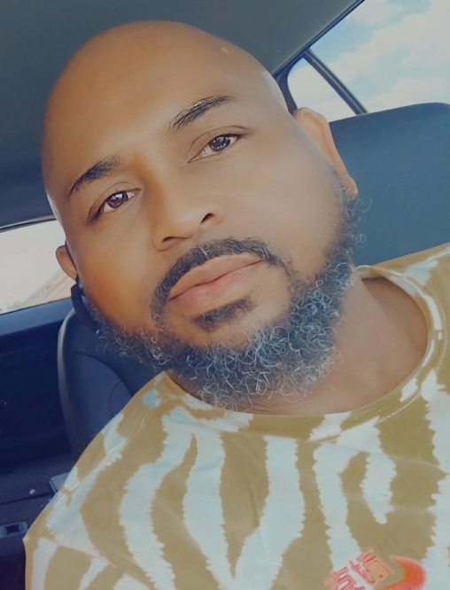 Date this fun United States man Carl from Houston US25694