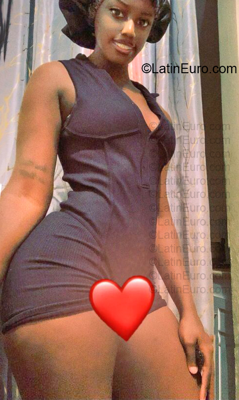 Date this athletic Dominican Republic girl Marianny from Santo Domingo DO57011