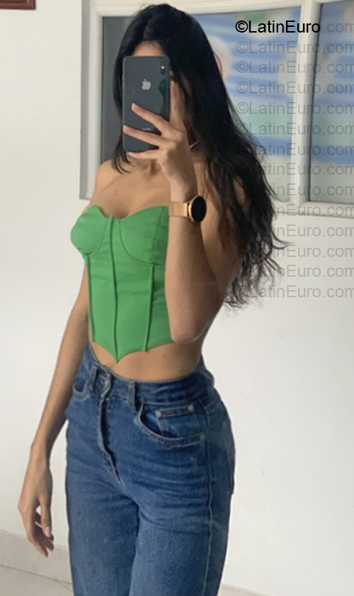 Date this pretty Colombia girl Angie from Ocana CO33866