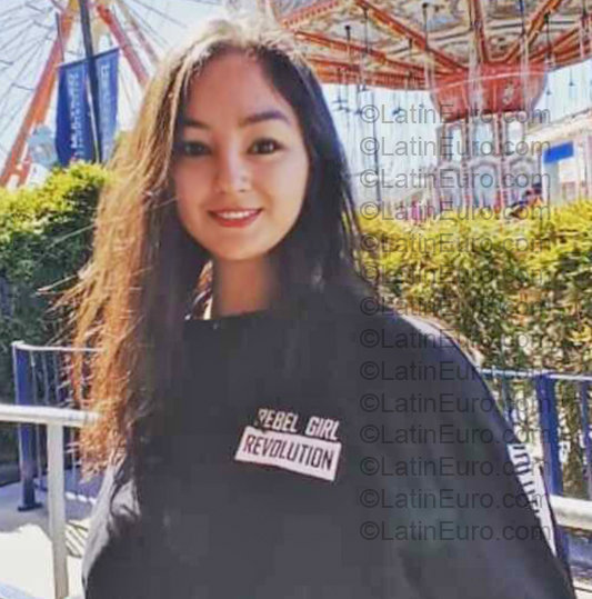 Date this pretty Bolivia girl Lucia from Cercado BO164