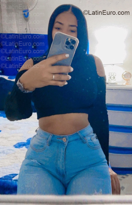 Date this gorgeous Dominican Republic girl Mary from Santiago DO57093