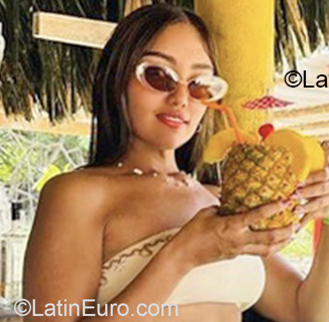 Date this hot Colombia girl Ile Johana from Santa Marta CO33878