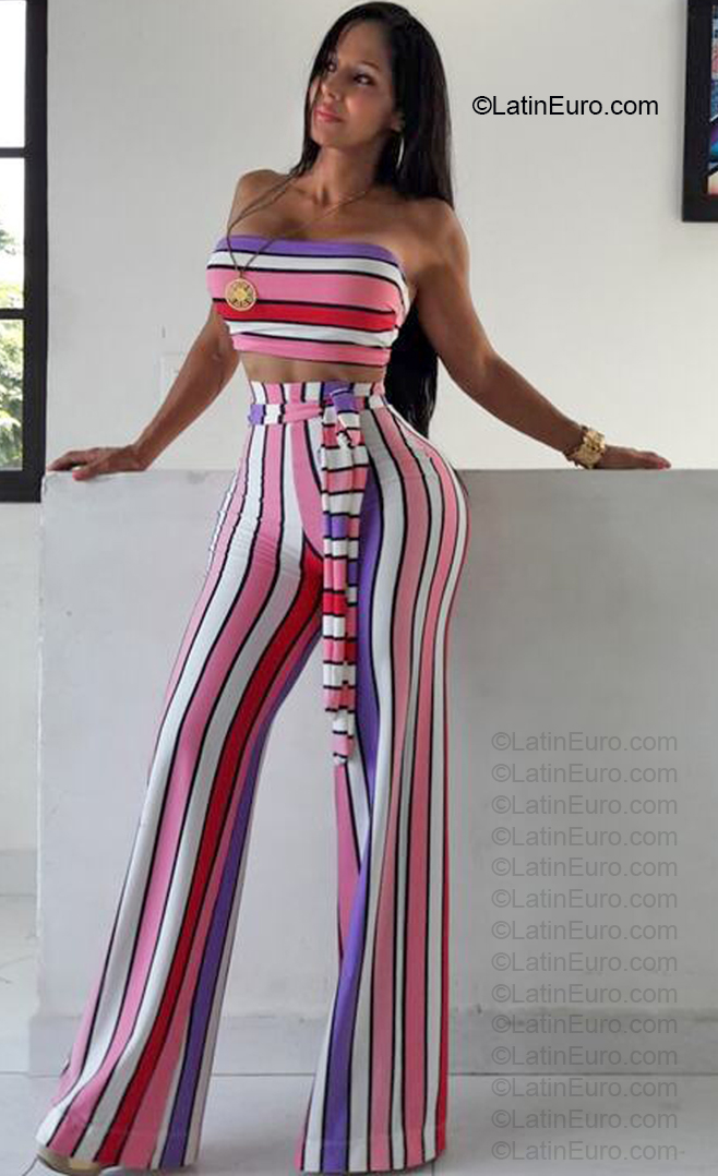 Date this sultry Colombia girl BELLA_DAMA from Bucaramanga CO33894